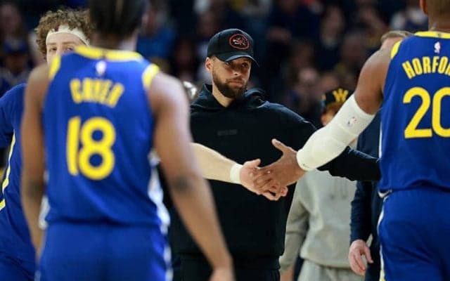 “ランナー膝”に苦しむステフィン・カリーが10日間の欠場延長…本人は終盤戦に向け意欲