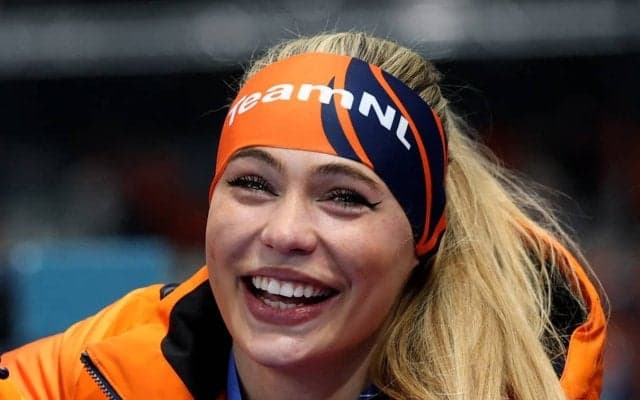 【スピードスケート】スポブラ披露で１億以上稼ぐレールダムが最新ビキニ姿　婚約者からベンツも