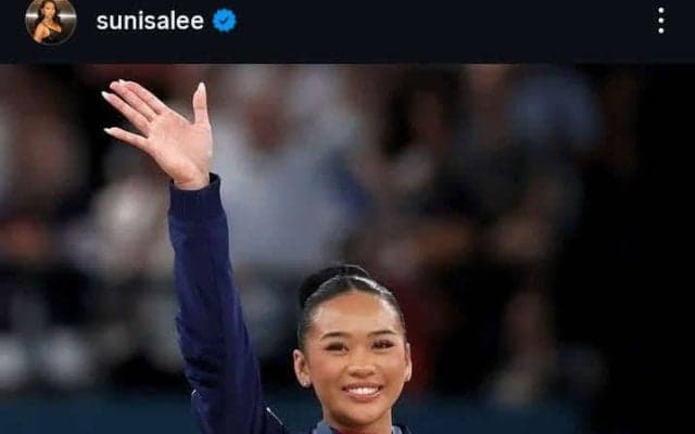 体操女子・東京五輪金スニサ・リーがビキニ誕生日パーティ－開催　友人とプールサイドでダンス