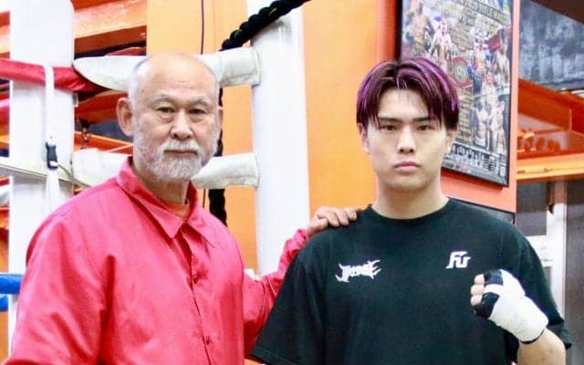 【ボクシング】佐々木尽と世界の頂を目指すトレーナーが、後悔の涙を流した日　手を離してしまった愛弟子の異変