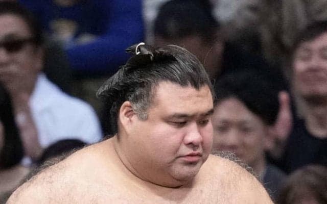 関脇高安、３年ぶり初日から無傷５連勝「安心して見ていられる内容」元大関貴景勝の湊川親方絶賛