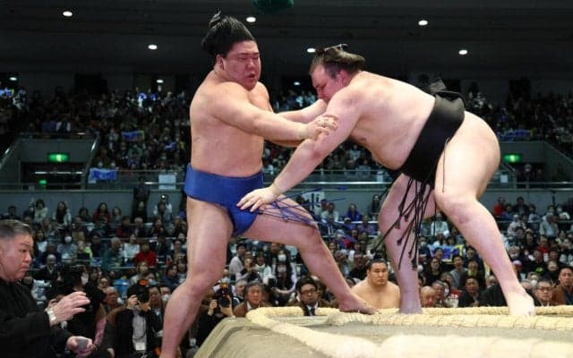 藤ノ川は連続金星に続く３日連続の殊勲の星とならず　前日４日目に豊昇龍撃破の懸賞金の行方は…