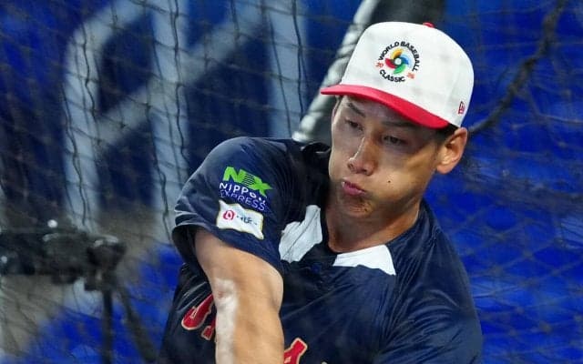 【WBC】吉田正尚、チャーター機移動→マイアミでナイター観戦ショット公開　ベネズエラを研究