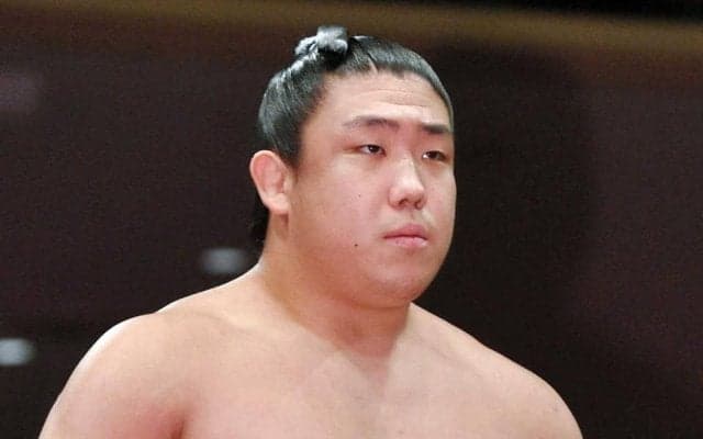 若隆元がひざ負傷か、車いすで引き揚げ病院へ　大波三兄弟の長兄【大相撲春場所】