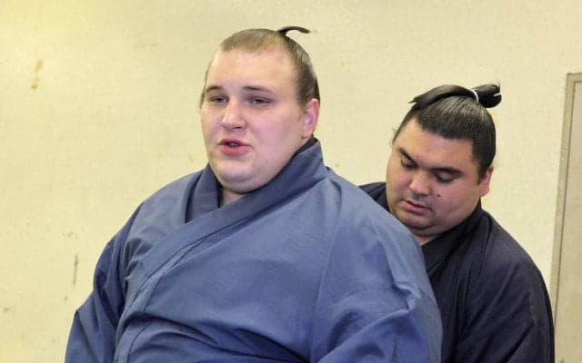 安青錦が平幕の王鵬に敗れて３敗目　優勝と今場所後の横綱昇進は厳しくなってきた