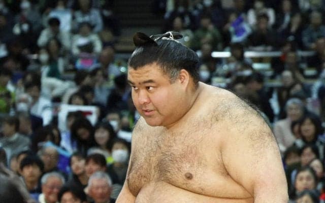 高安の連勝が５でストップ　若隆景に上手出し投げで敗れ「また明日頑張ります」