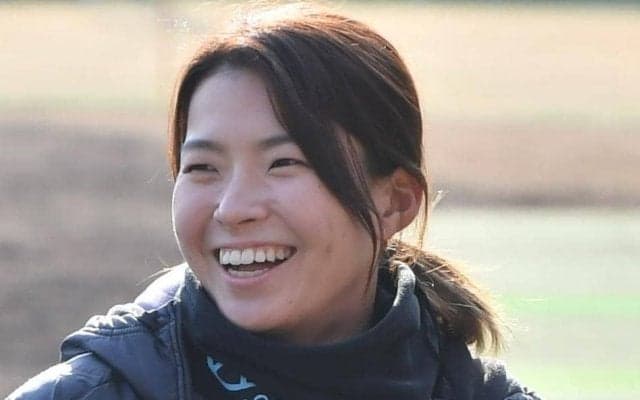 渋野日向子が「可愛くて一目惚れ」アディダスの新作ウェアがめちゃかっこいい！デニムのようなブルーが斬新