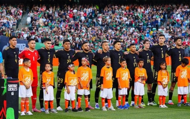 アギーレ監督のメキシコ代表が大ピンチ　３日間で守護神と中盤の要が重傷、Ｗ杯出場絶望的に