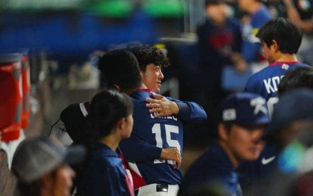 韓国代表、完敗で“無念”の「最後のお辞儀」　漂う悲しみ…WBC公式が激写した光景