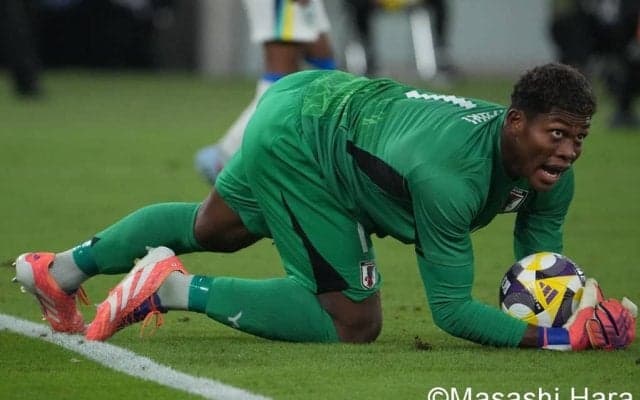 ｢ど正面の股抜きはダメ｣日本代表GK、126日ぶりの復帰戦で手痛い洗礼も…｢ザイオンなら大丈夫！｣W杯へ復活を信じるエール続々