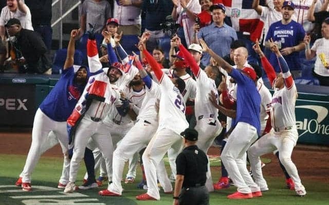 4強のドミニカ共和国は「優勝が使命」　長打に軽打も、恐ろしい打線