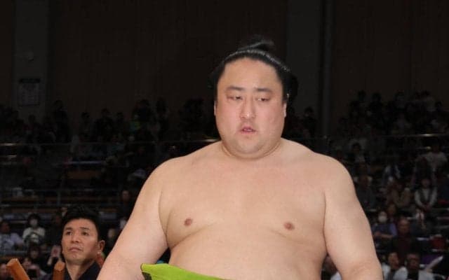 佐田の海が３勝目　季節の変わり目も万全「ここ２年くらいは夏でも冬でも長ズボンをはいて寝る」