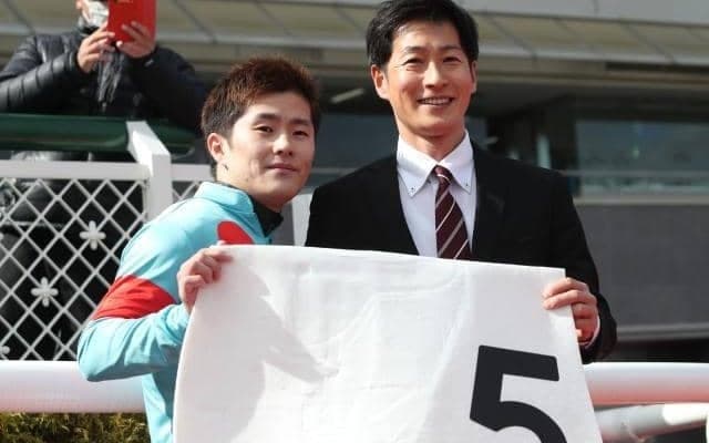 柴田卓調教師がJRA初勝利！