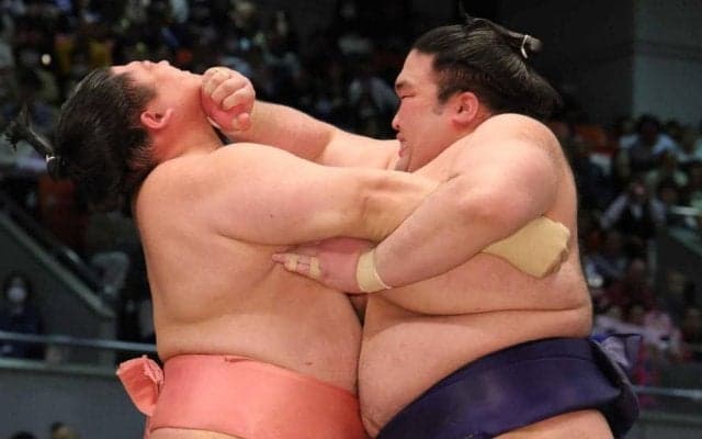 寝屋川対決！豪ノ山に軍配　自慢の押し相撲で３連勝「しっかり当たっていこうと」　出稽古せず師匠と二人三脚が功奏「基礎からしっかりできた」