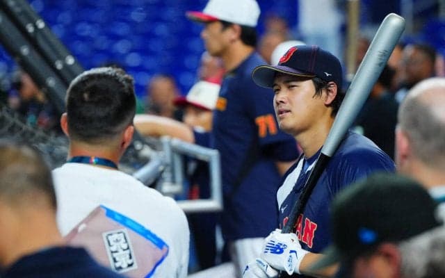 【WBC】大谷翔平の紹介アナウンスにスタンド大歓声　ベネズエラの選手に投げキッス？
