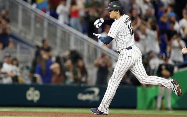 【WBC2026】「史上初2本のリードオフホーマー」大谷翔平、アクーニャJr.と見せたアーチ競演に記者注目　観客席のマニアも大興奮