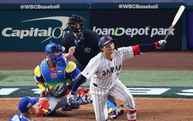 「さすが、持っている男！」「完璧に世界にバレたな」途中出場の森下翔太が圧巻の勝ち越し3ラン！スアレスをマウンドから引きずりおろす【WBC】