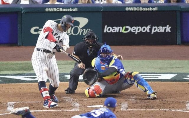 【WBC】マツダスタジアムでも虎党の歓声響く　試合前練習中に佐藤輝明＆森下翔太が逆転劇
