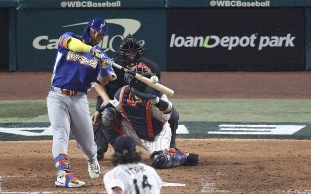 【WBC】伊藤大海、ピッチクロック違反の流れから逆転弾献上　アブレイユに特大３ラン浴びる