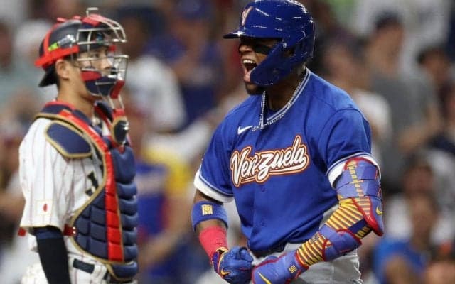 「俺たちは寿司を食ったぜ！」値千金弾のベネズエラ主砲　歓喜のロッカーで絶叫した“日本撃破”の価値「奴らはどこだ」【WBC】