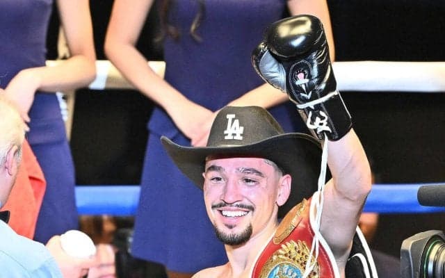 【ボクシング】Ｖ５防衛のWBO王者オラスクアガ「４団体統一したい」飯村樹輝弥を９回TKO撃破