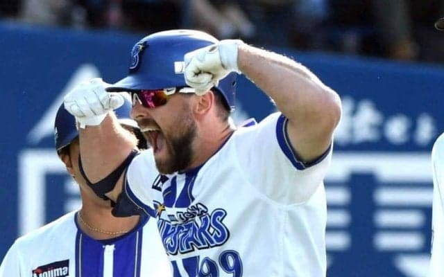 ＤｅＮＡ新助っ人・ヒュンメルが満塁弾　バックスクリーンへ待望１号「すごくエキサイト」会心の笑み