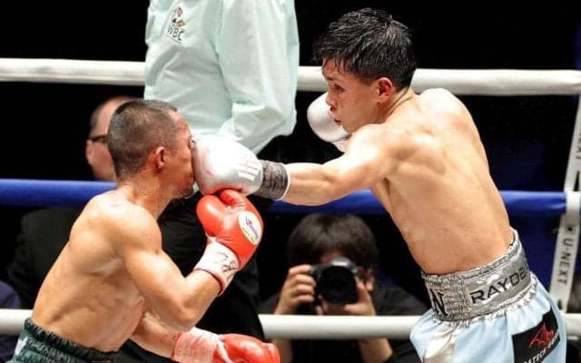 岩田翔吉　恩師の故山本ＫＩＤ徳郁さん誕生日に世界王座に返り咲き　天に掲げたベルト「美憂ちゃん、やったよ」