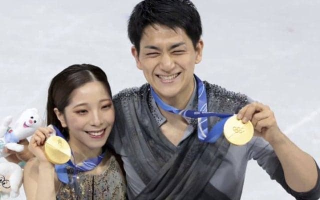カナダに戻った「りくりゅう」の“最新情報”にファン大喜び　「りかしん」との豪華4ショット「男前と美人が揃ってる」