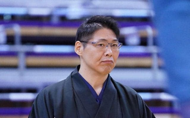 元若嶋津の死去を受け、部屋を引き継いだ放駒親方が涙「家族のような部屋。引き継いでいきたい」