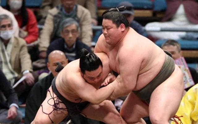 炎鵬が２年ぶり関取復帰に前進、先場所苦杯の相手にリベンジで勝ち越し「悔しさは土俵でしか返せない」【大相撲春場所】