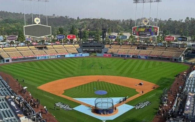 ドジャース、ユニクロとパートナー契約　グラウンド部分は「ユニクロ・フィールド」となる見込み