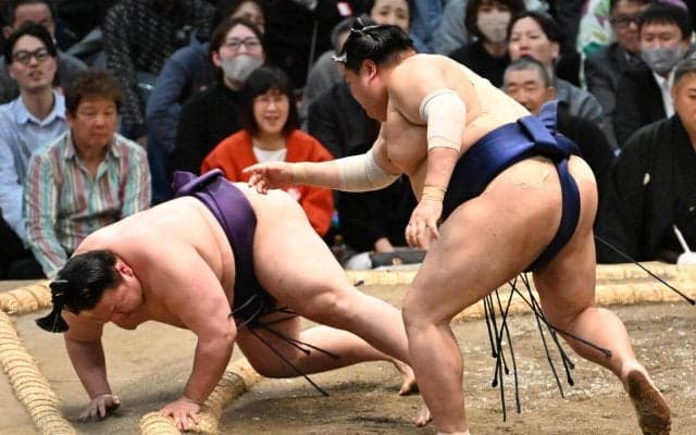 休場明け阿炎が再出場で即初白星　勝ち越しの可能性はないが「勝ちにこだわっていきたい」