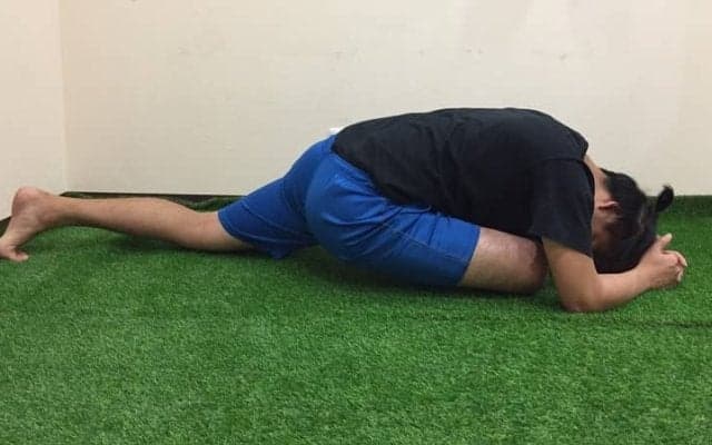 スッキリ脚を手に入れる！スポーツトレーナーが実践「脚のストレッチ②」