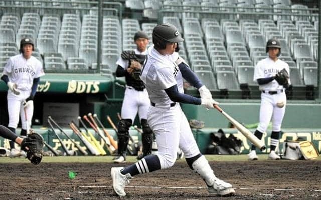 選抜へ愛知・中京大中京が甲子園練習　荻田主将「すごく迫力あった」