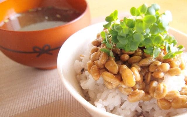 ブロッコリースプラウトと納豆を一緒に食べる効果は？キムチ、酢、卵…食べ合わせも解説