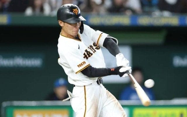 打ちまくる巨人22歳に騒然「何者？」　大学中退→育成7位…2戦連発に「今すぐ支配下に」
