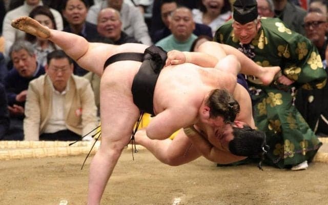 綱とり消滅の安青錦が冷静なツッコミ、今場所初の連勝で五分に戻す【大相撲春場所】