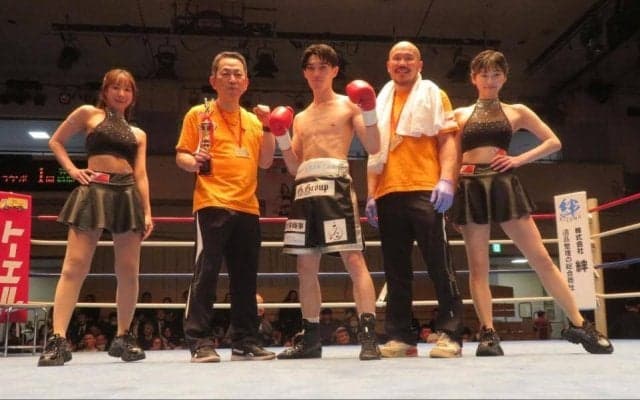 安田聖典　１回ＴＫＯでデビュー４連勝　止まらない連勝街道「もっともっと強くなって」