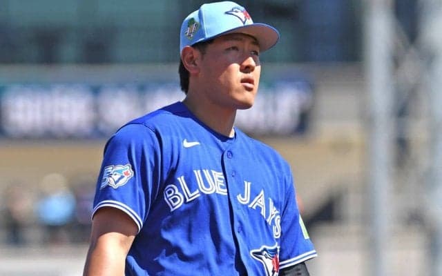 失意のWBCがプラス材料に　軽快に処理した岡本和真にブ軍メディアが確信「リーグ屈指の内野陣になる」