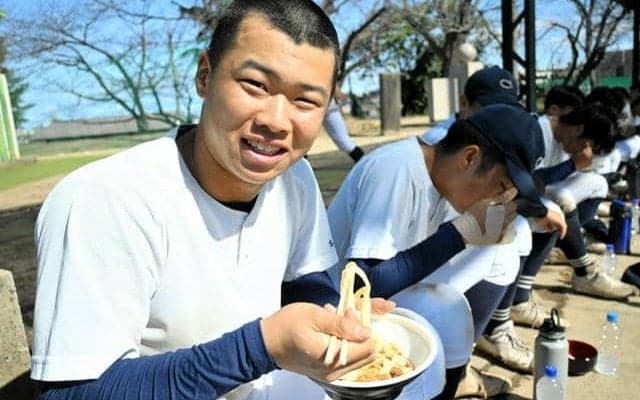 筋トレ×名古屋きしめん　増量でパワーアップの中京大中京、あす初戦