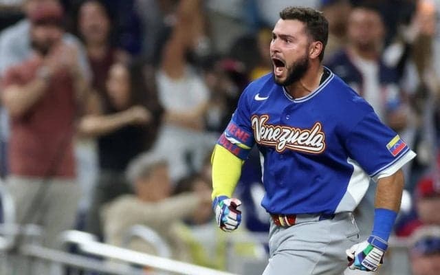 【WBC2026】ベネズエラが中盤に主導権、吉田正尚の“同僚ライバル”アブレイユが追撃のソロ　初の世界一へ前進