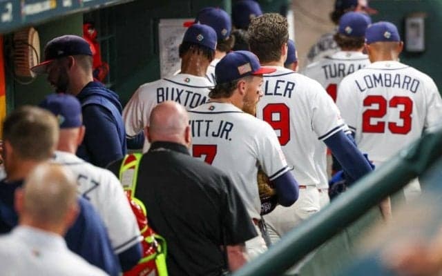 米国、ベネズエラに敗れ準優勝　ナイン呆然…またも「2-3」、8回に追い付くも2大会連続決勝で涙