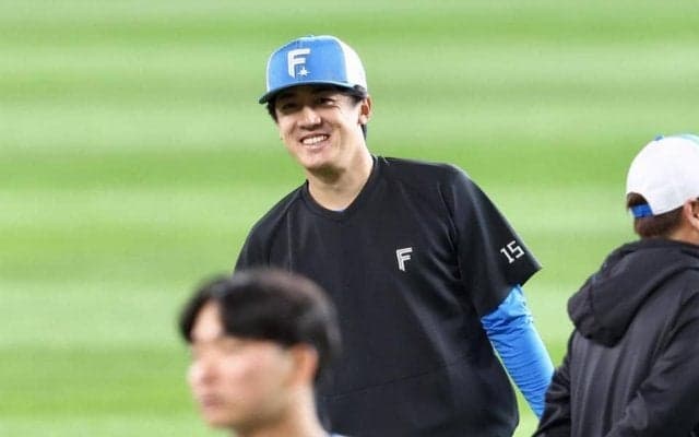 侍ジャパン・北山が日本ハムに合流　仲間の拍手に笑顔　ＷＢＣで２試合救援登板、無失点