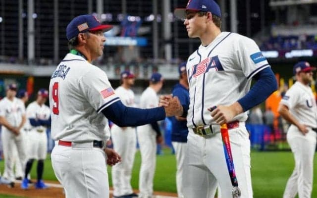 「ひどい負け犬だ」「スポーツマンシップはどこに？」　すぐに銀メダルを外した一部の米国代表に非難と疑問【WBC】