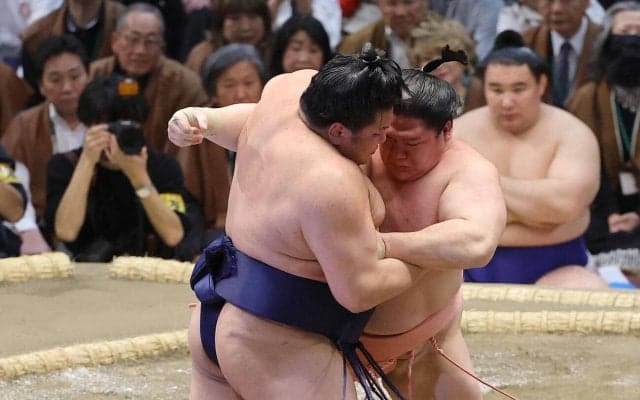 観戦の94歳大村崑が相撲界を芸能界に例え「宇良はコメディアン」本気で夢見る横綱審議会委員