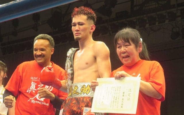 【ボクシング】王座初挑戦の斎藤真之助がリベンジ成功で日本ライト級新王座「今日は僕が勝っただけ」