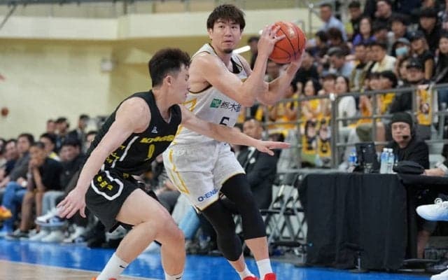 比江島慎「勝ててホッとしています」宇都宮ブレックスが序盤苦戦もEASL準決勝進出