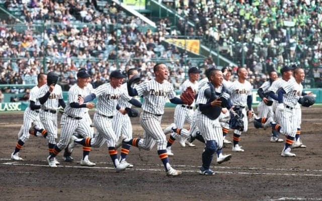帝京が15年ぶり甲子園で白星　昨夏王者の沖縄尚学に逆転勝利…屈指左腕・末吉を攻略