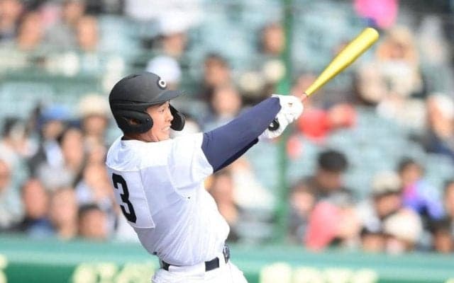 中京大中京・松田知輝が大会第１号　左越えソロ　１３３キロをとらえる