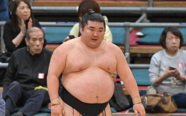 元幕内が１３年ぶり対戦、勝ち越しお預け鳰の湖「こんなに重かったのか」千代丸に押し出される【大相撲春場所】
